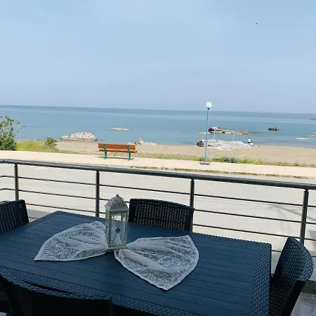 Kima Stegna Sea View Apartmán *